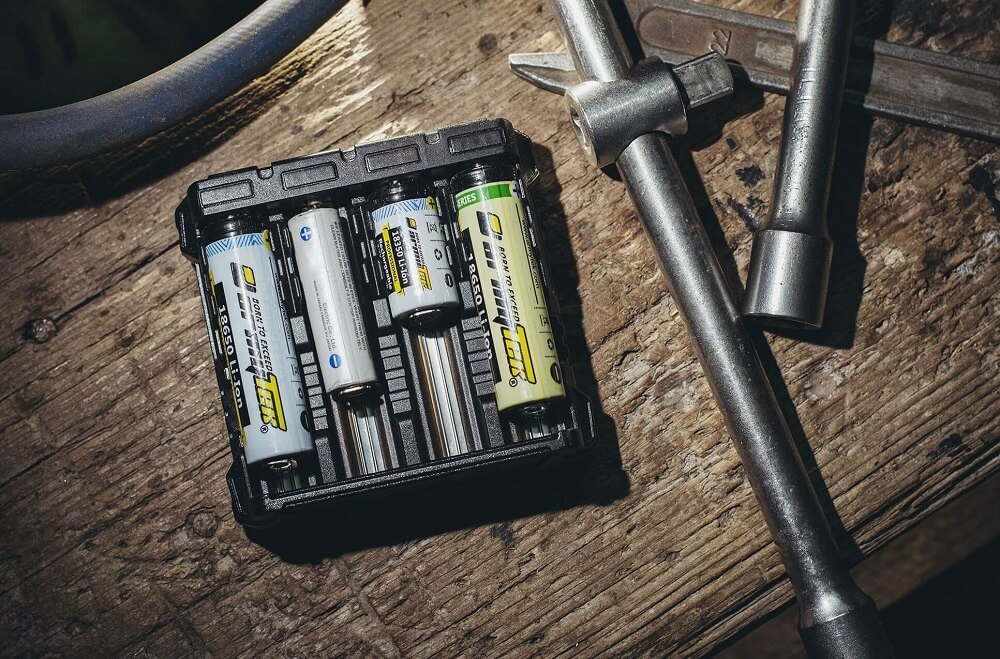 Зарядное устройство Armytek Handy C4 Pro