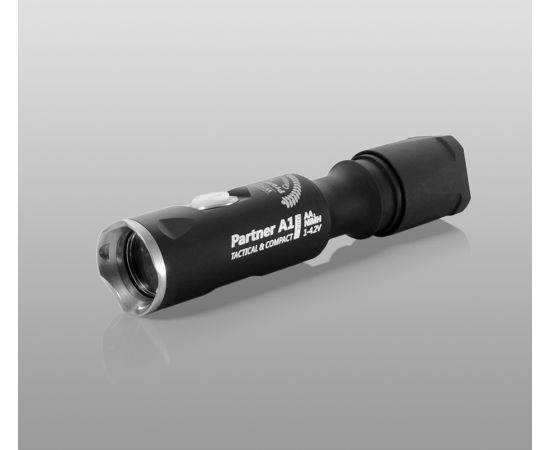 Мультифонарь Armytek Partner A1 Pro XP-L White